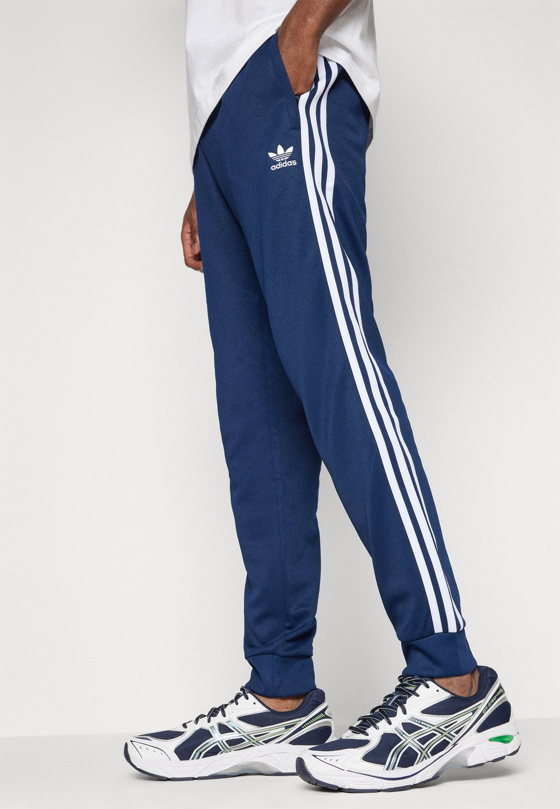 adidas Originals ADICOLOR CLASSICS SUPERSTAR TRACK PANTS