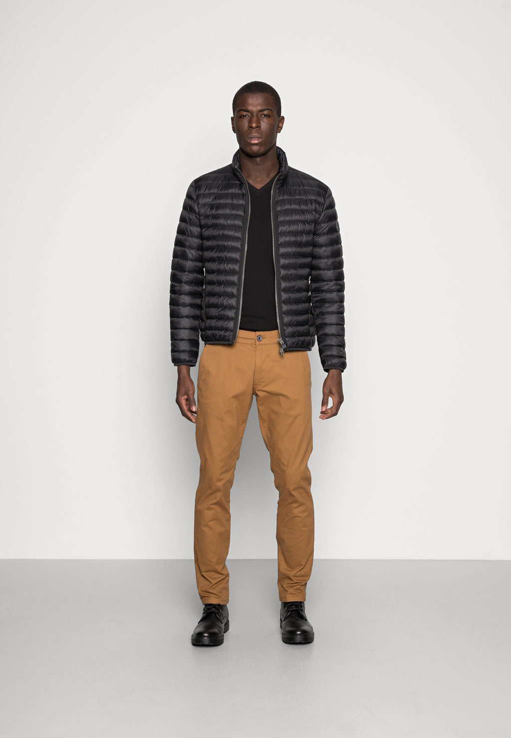 Esprit Stoffhose Media 2