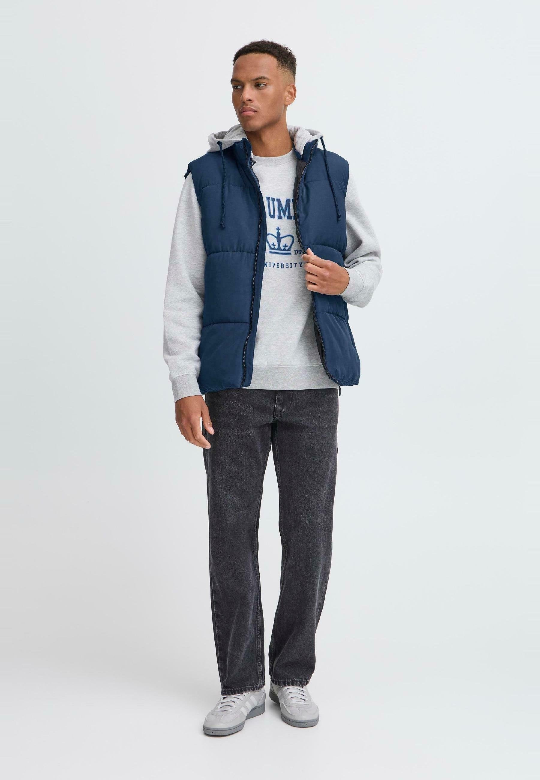 BHELWIN HOODED Media 2