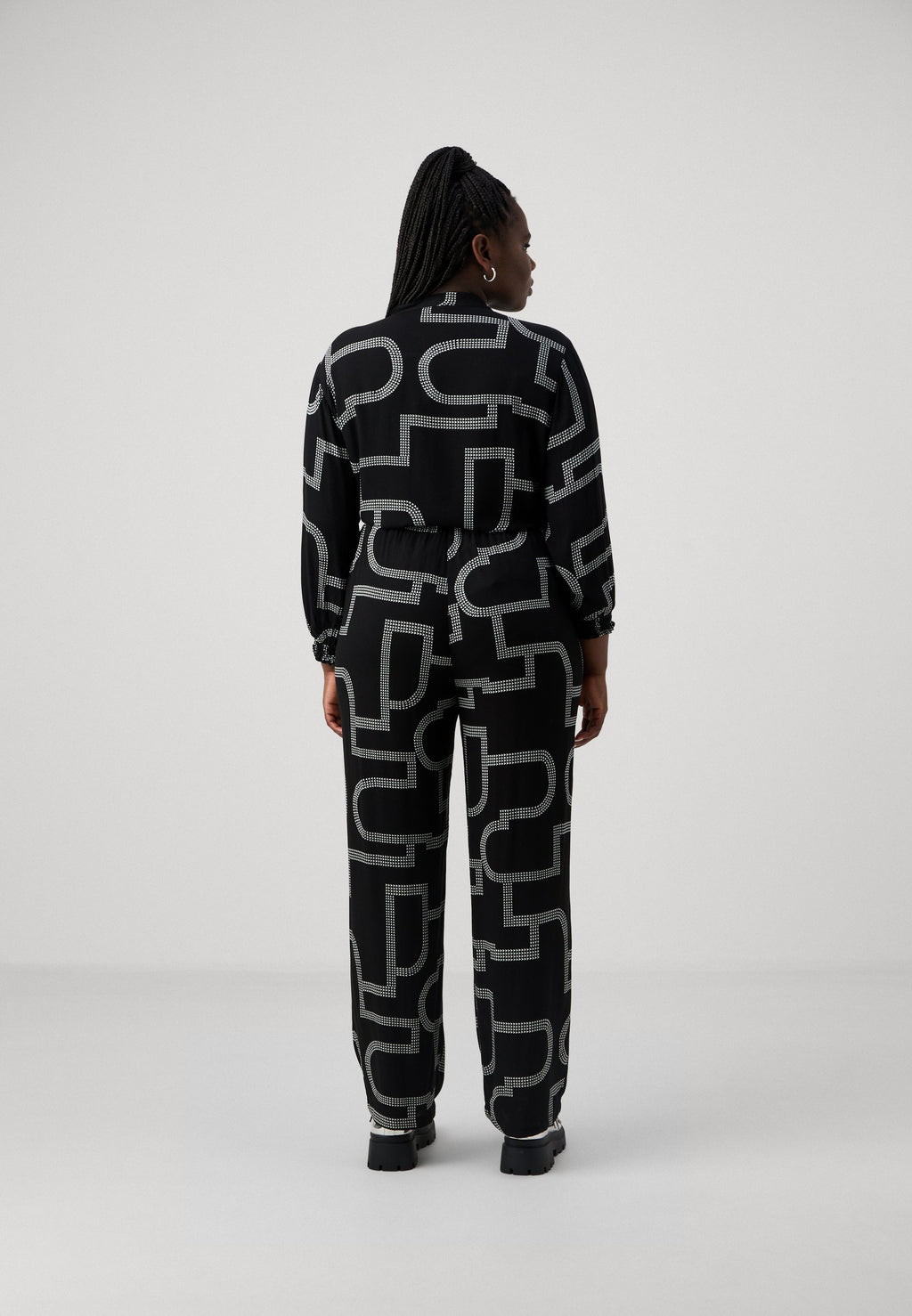 CARMATTE LIFE PANTS  Media 4