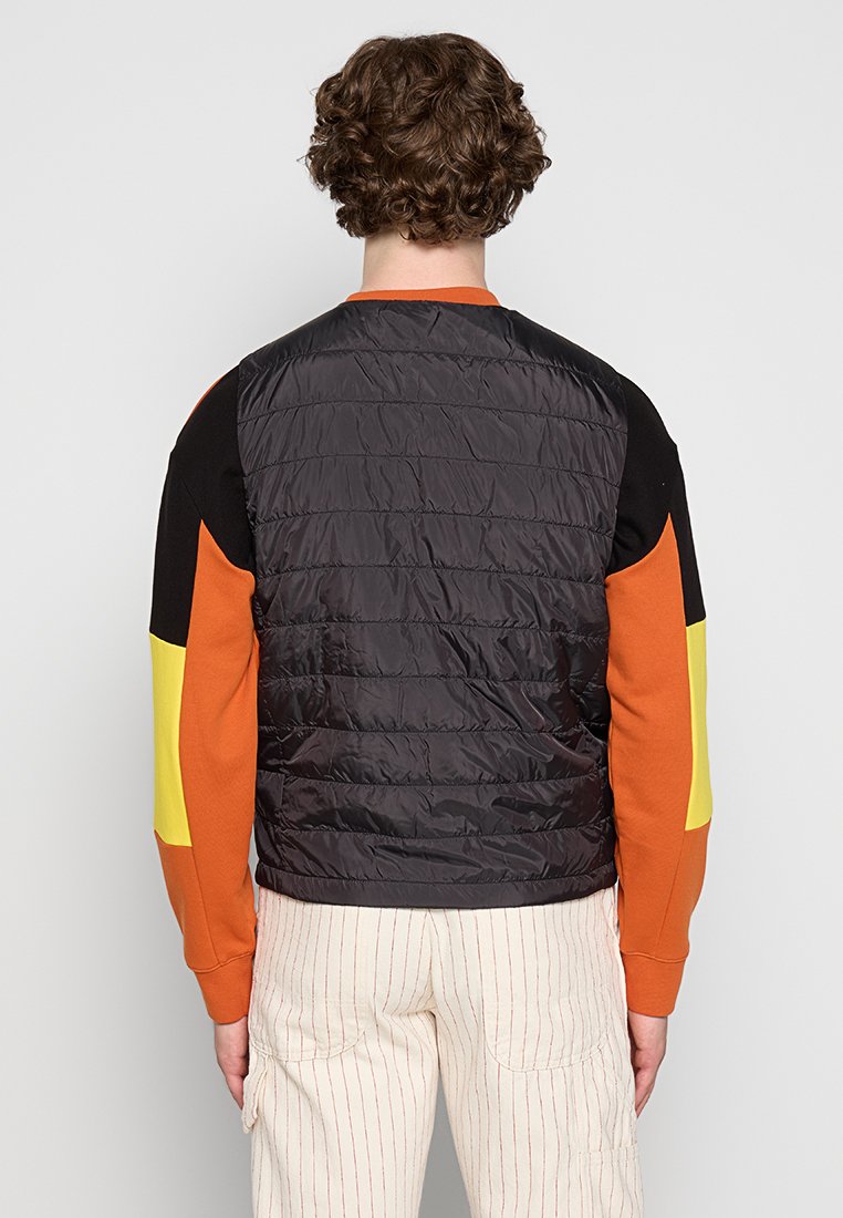 EA7 Emporio Armani Weste Media 3