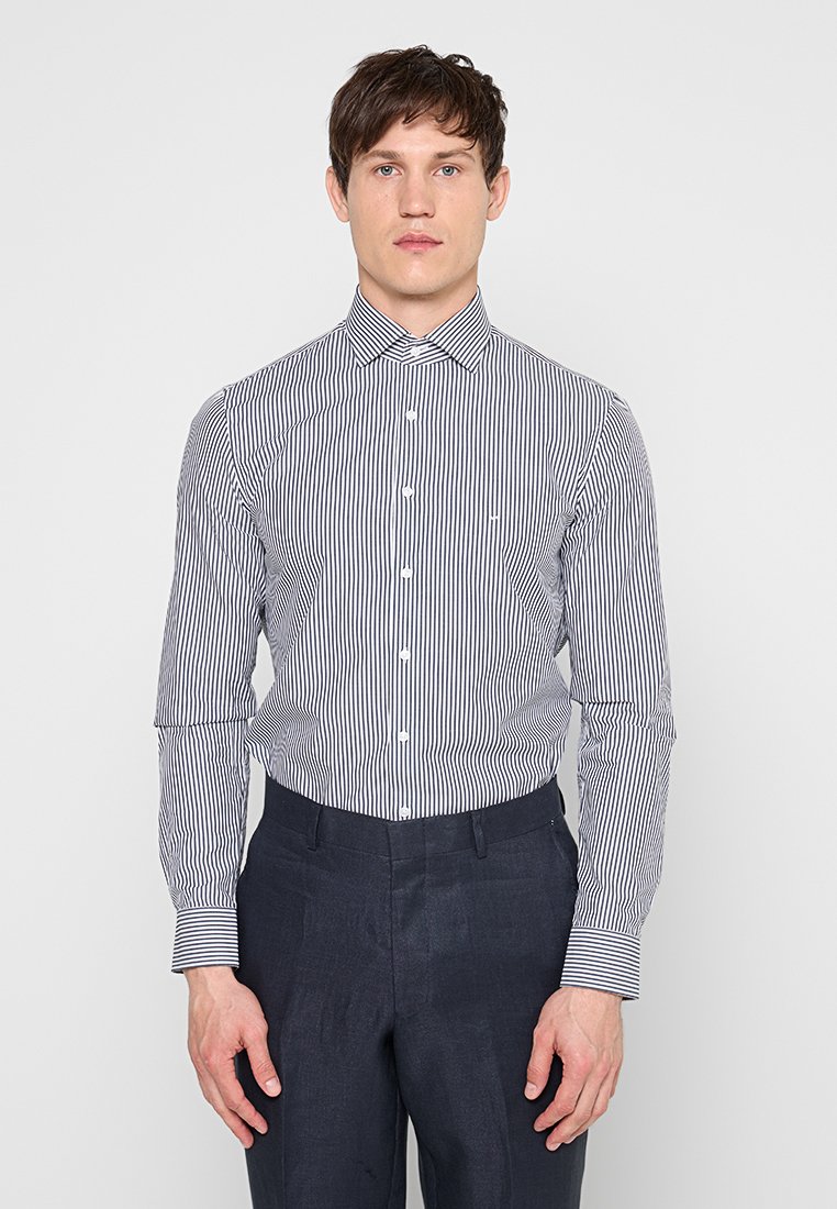 Michael Kors SLIM FIT