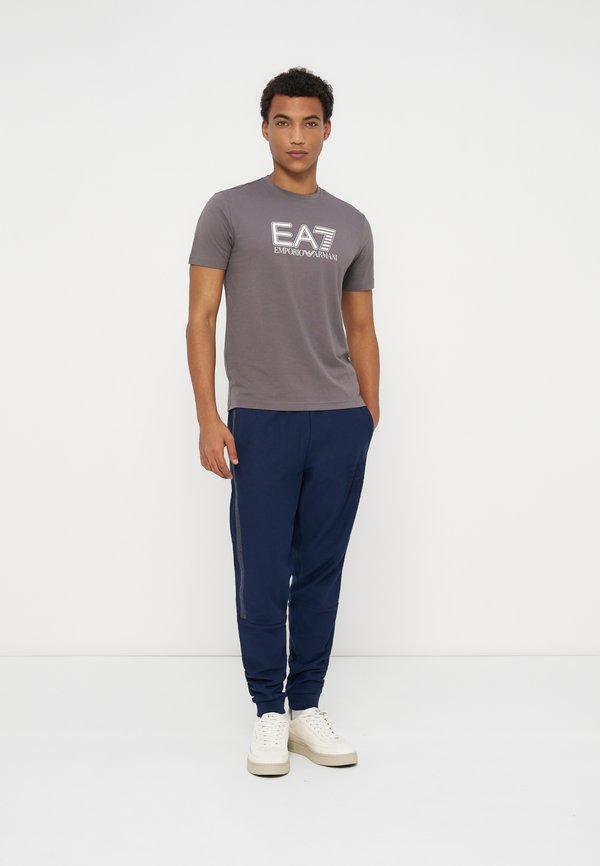 EA7 Emporio Armani
