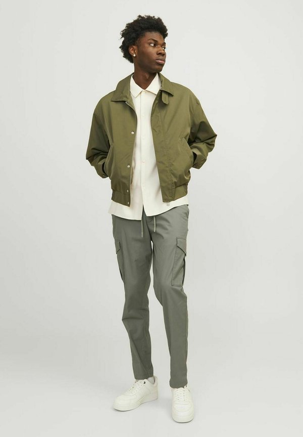 Jack & Jones KAROTTEN FIT
