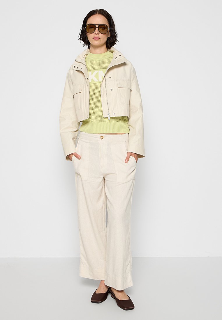 DKNY