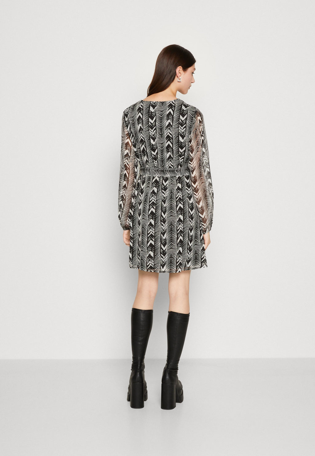 ONLZIGGY LIFE WRAP DRESS Media 4