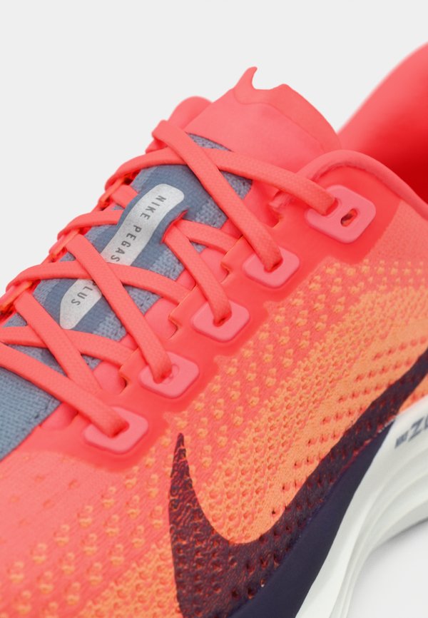 Nike Performance PEGASUS PLUS