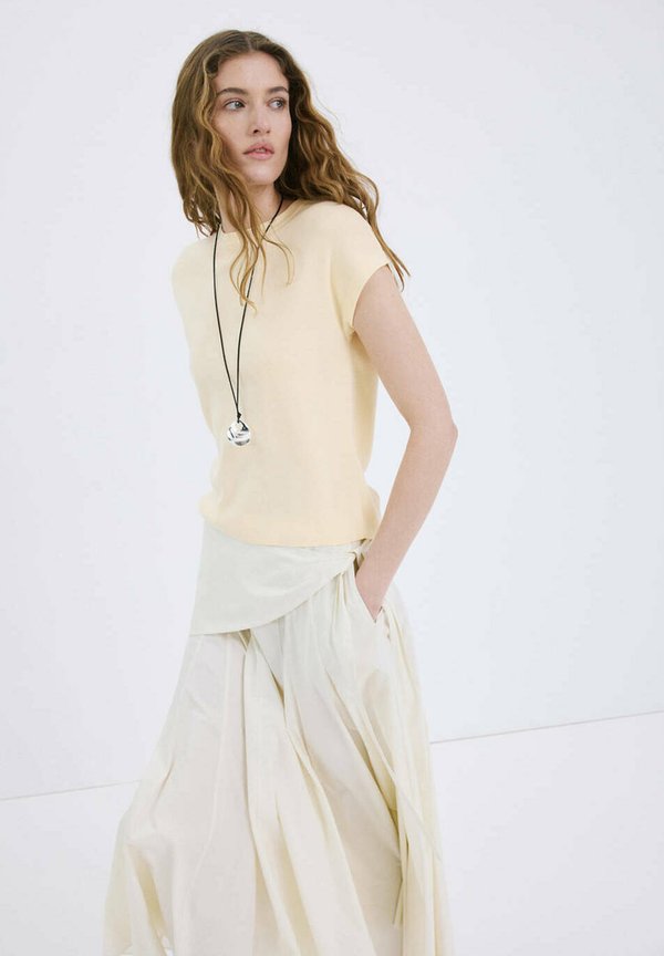 Mango ADULT - Basic T-shirt - light yellow