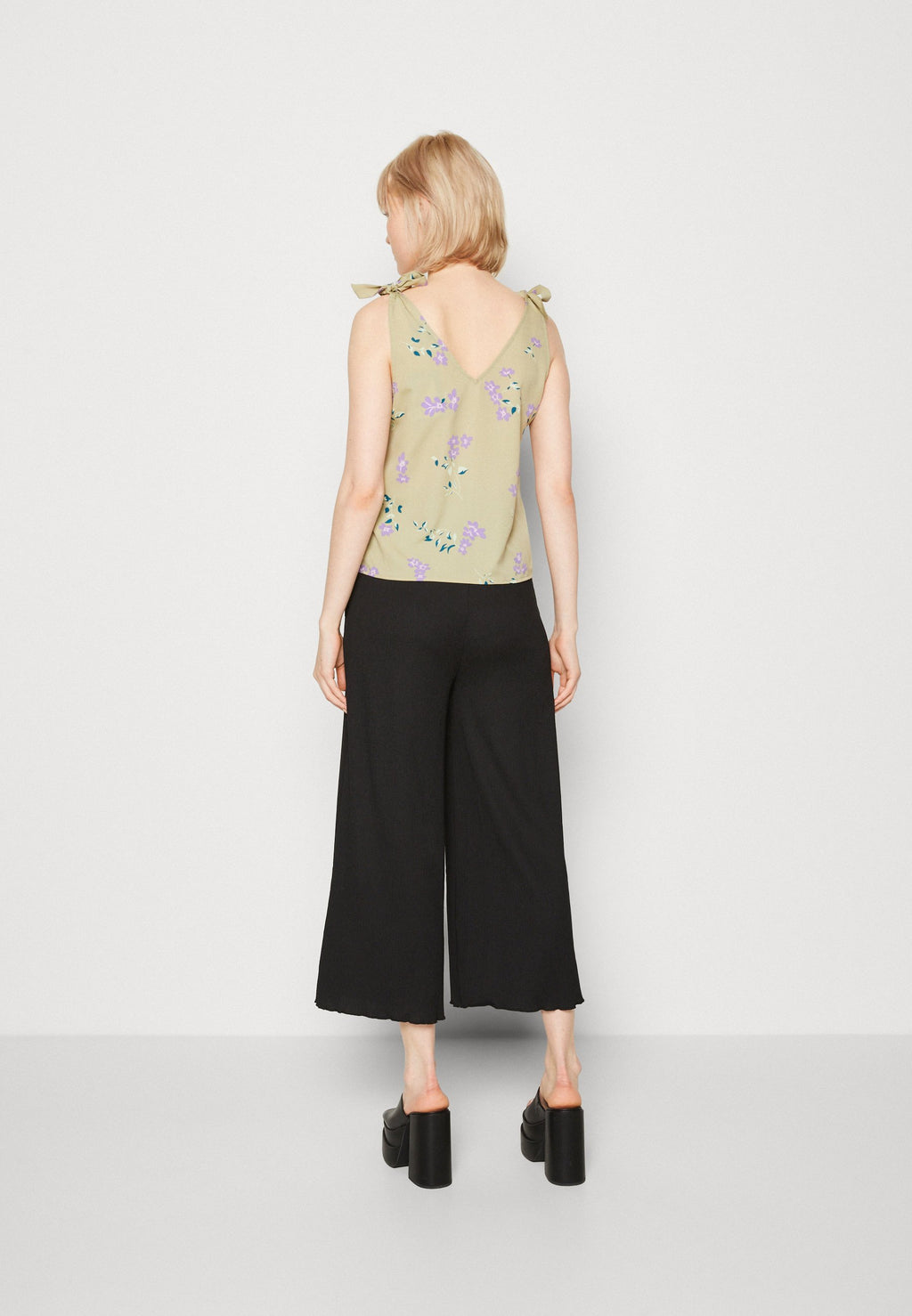 Pieces PCLILIANA V NECK