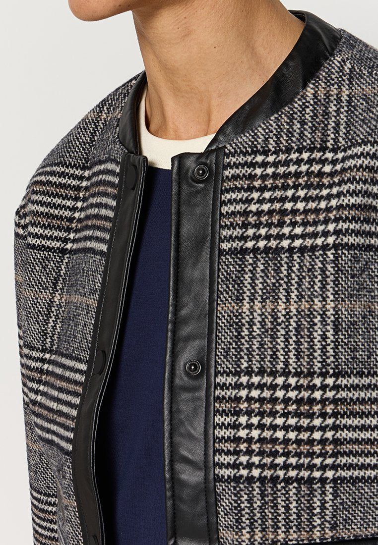 Esprit Leichte Jacke Media 4