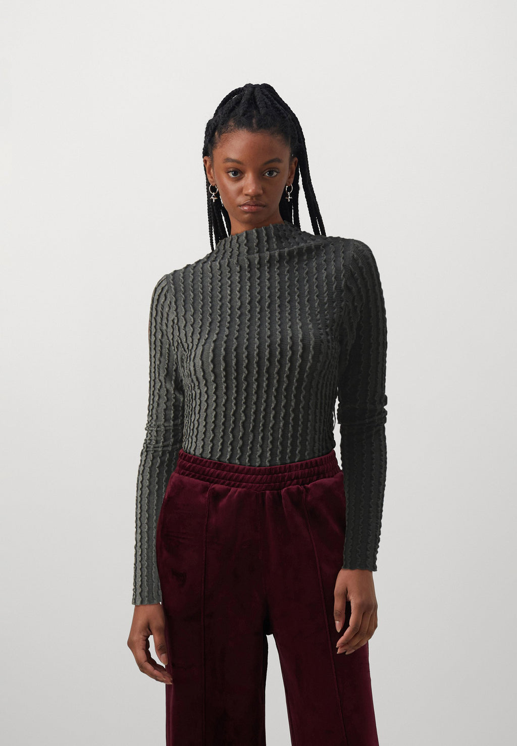 ONLY ONLHELLE MOCK NECK