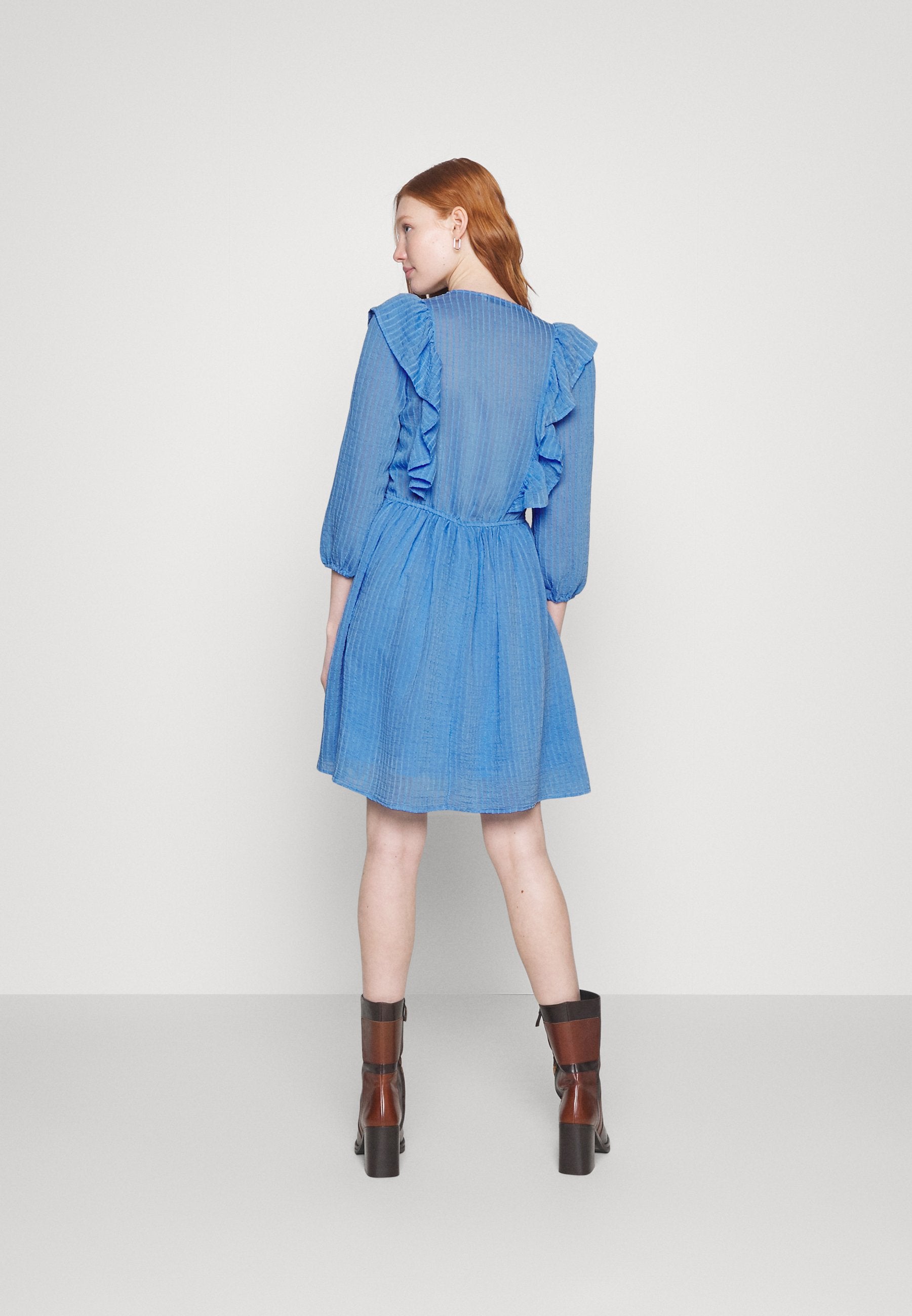 ONLLONDON DRESS Media 4