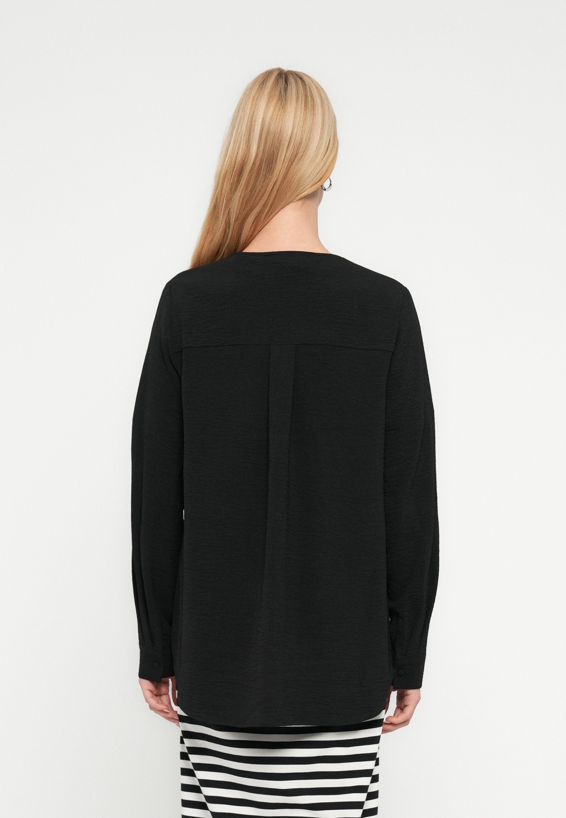ONLY ONLJANA METTE V-NECK