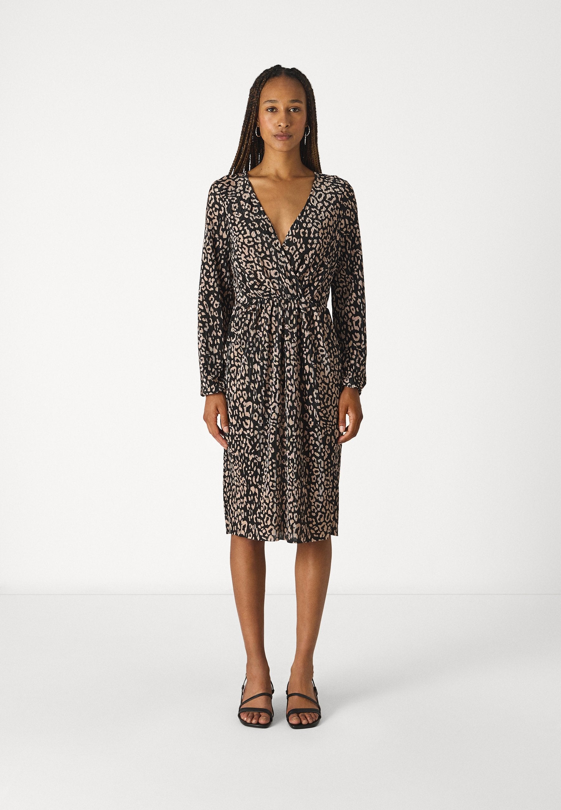 ONLY ONLNISA PLISSE WRAP DRESS