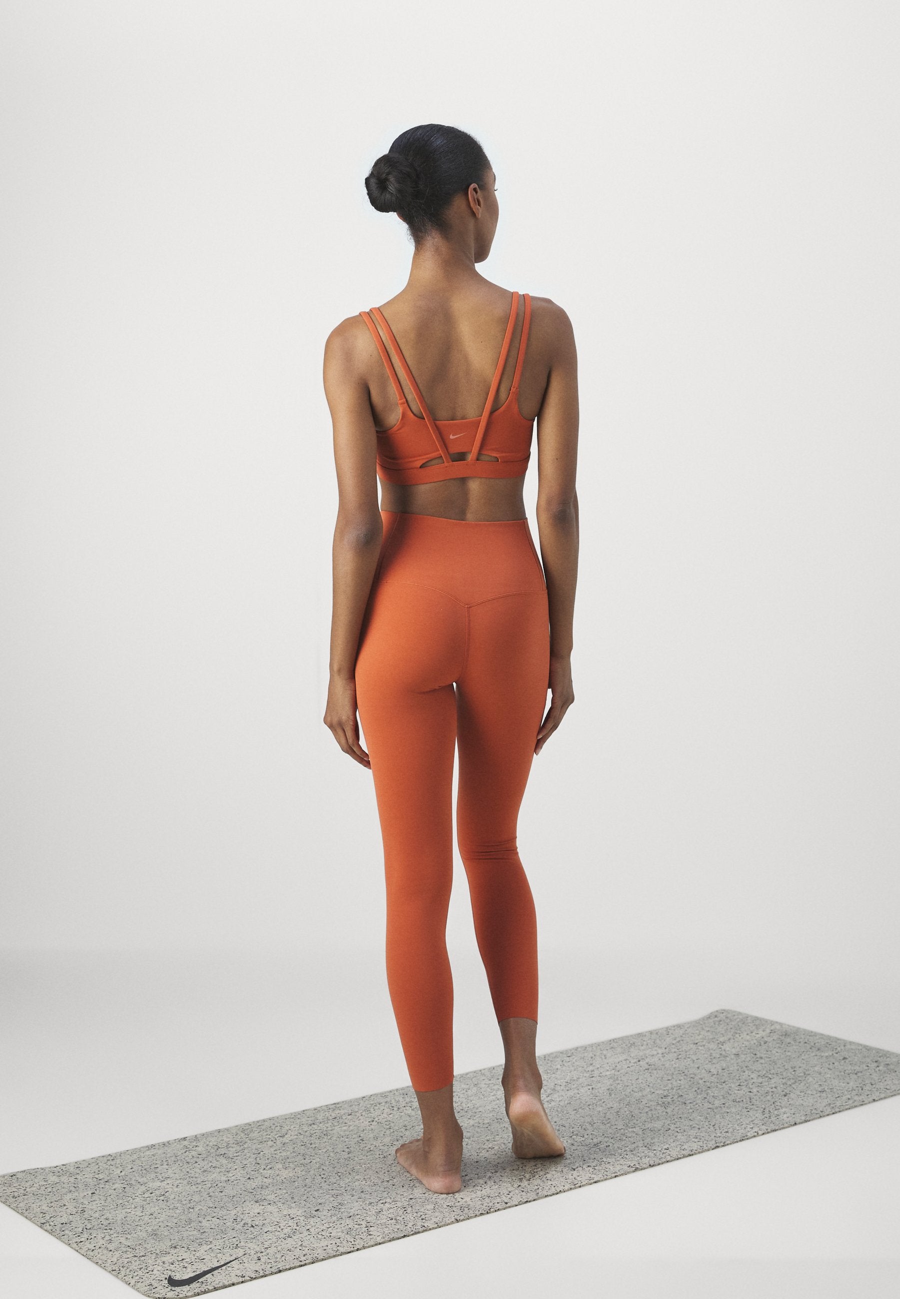 Nike Performance ZENVY HR 7/8