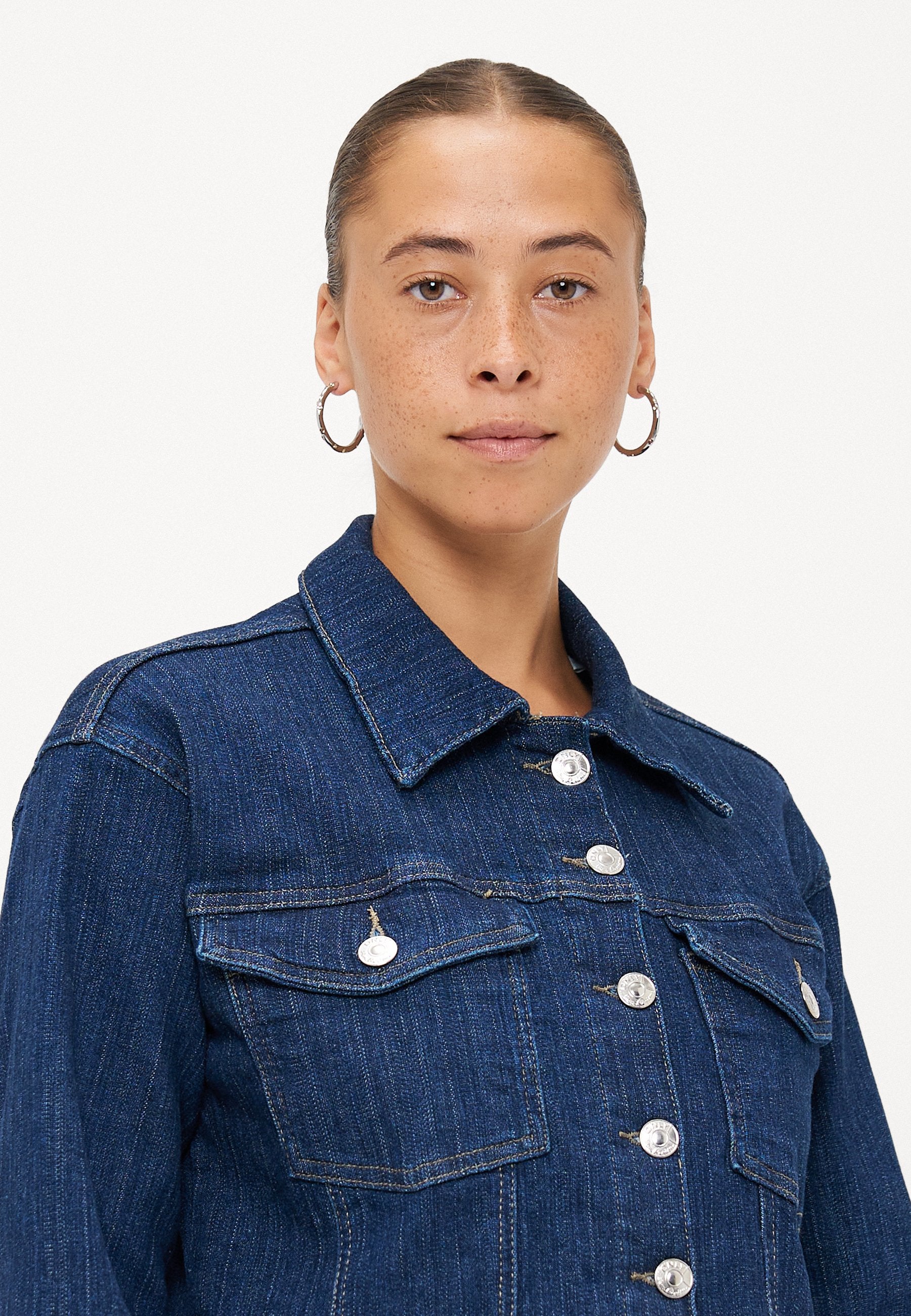 ONLELLA CROPPED Media 5
