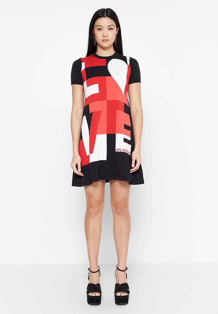 Love Moschino