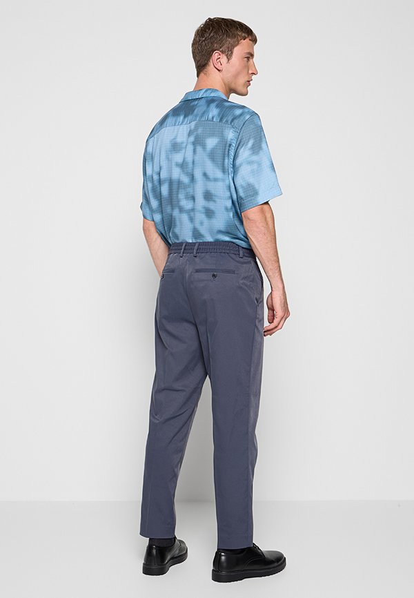 Calvin Klein YAGI
