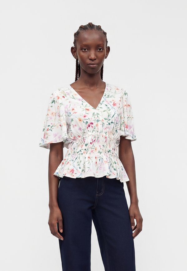 Vero Moda VMSWAY V NECK DETAIL - Blouse - snow white