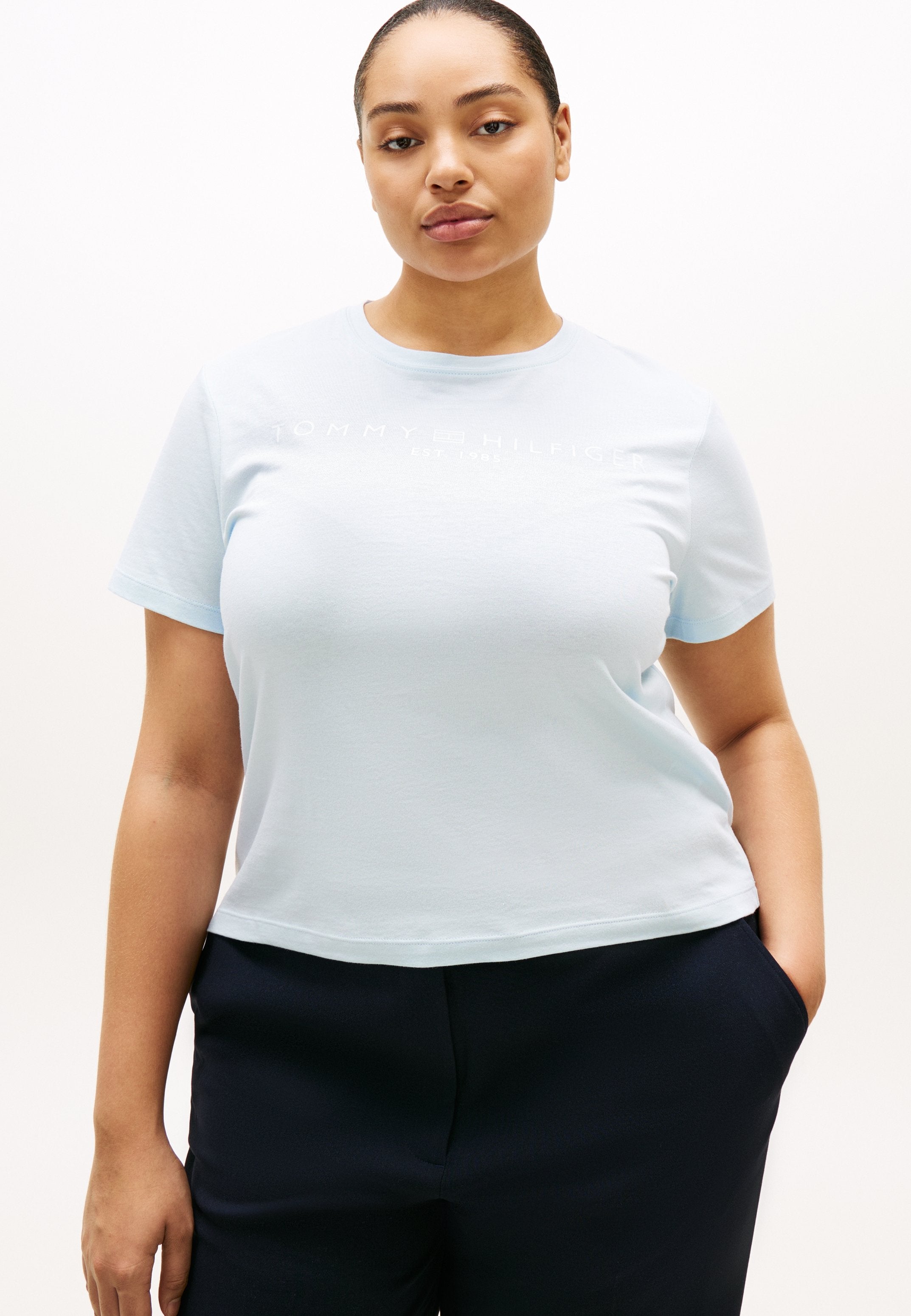 CURVE LOGO JERSEY CREW NECK T-SHIRT Media 3