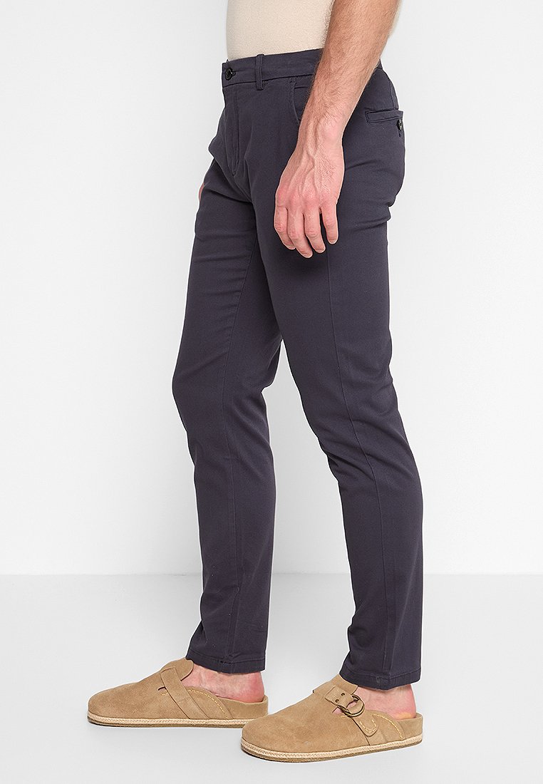 SLIM FIT Media 2