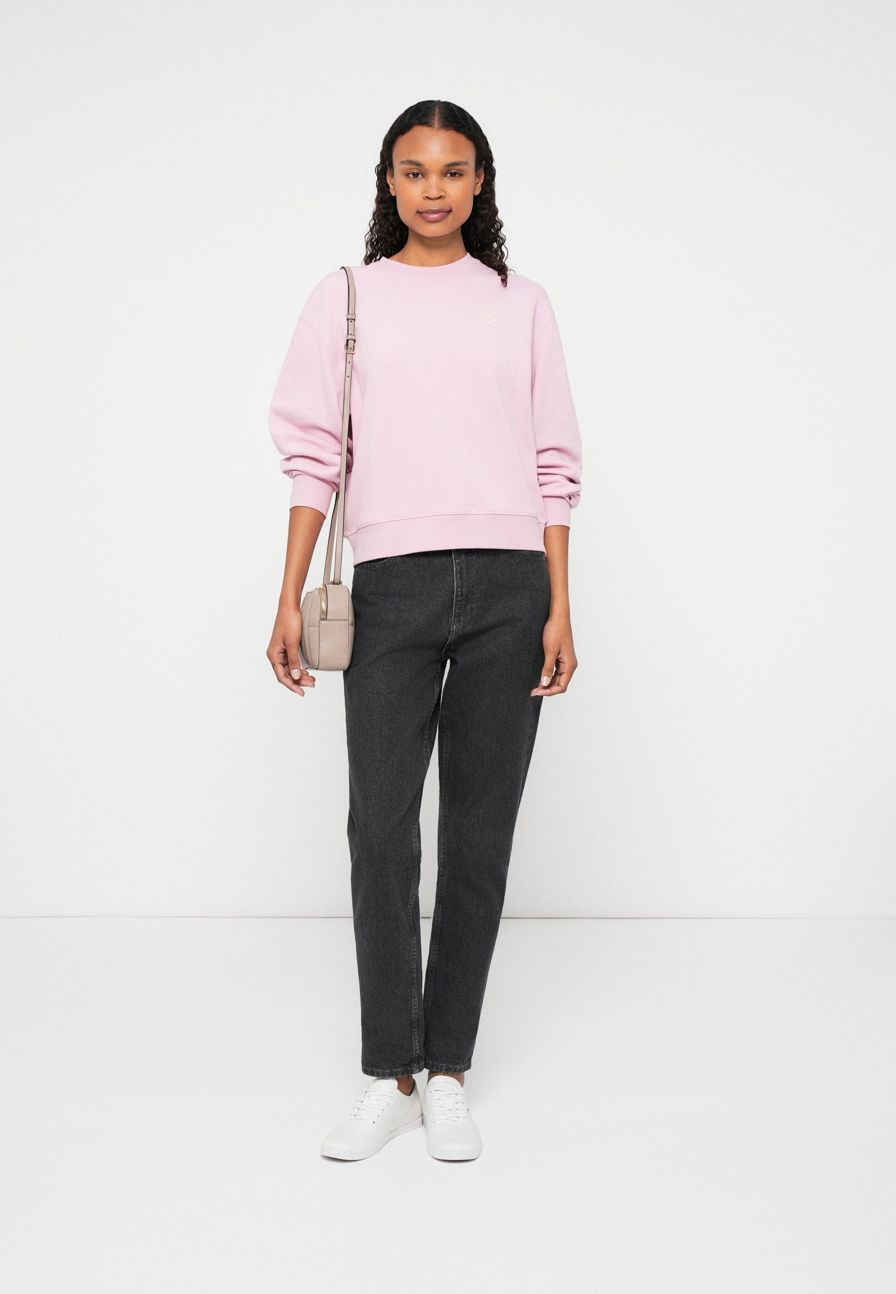 REGULAR FIT Media 2
