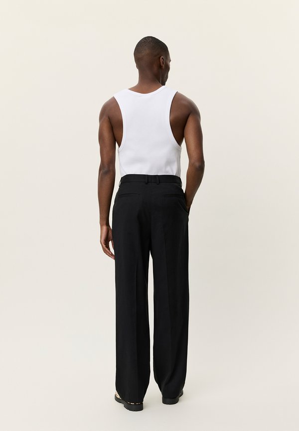 Les Deux REECE PLEATED SUIT PANTS