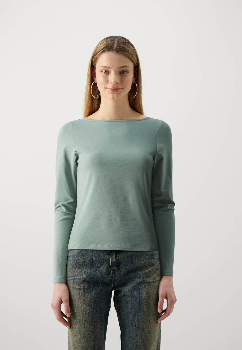 ONLY ONLLIVE LOVE BOAT NECK