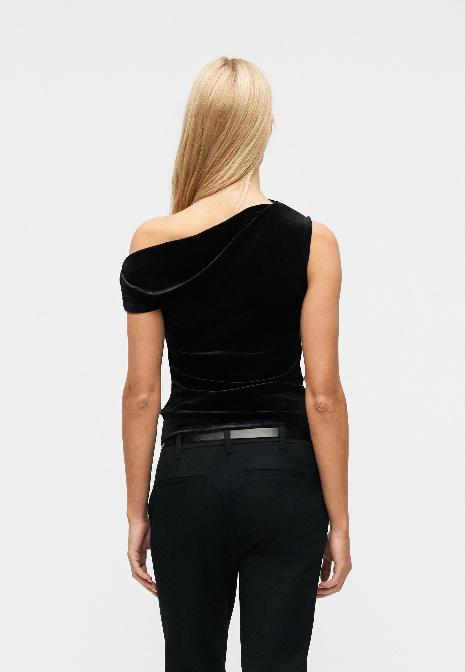 GAP ONE SHOULDER