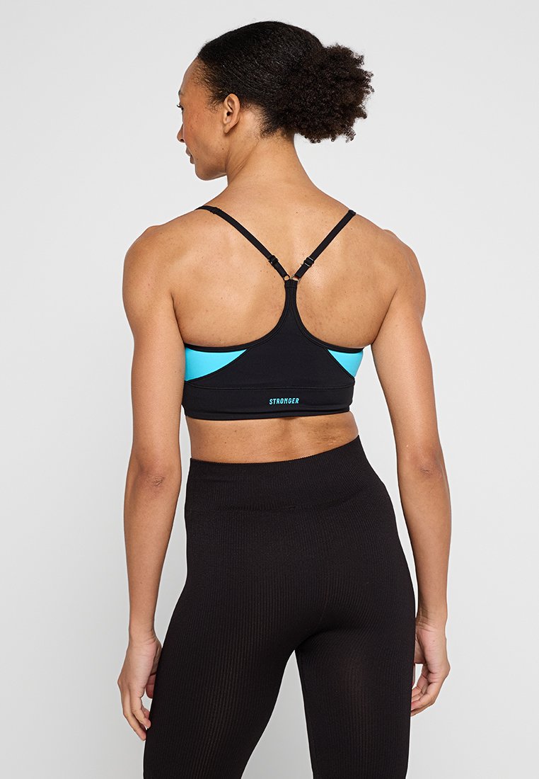 Stronger READY STRAP SPORTS BRA