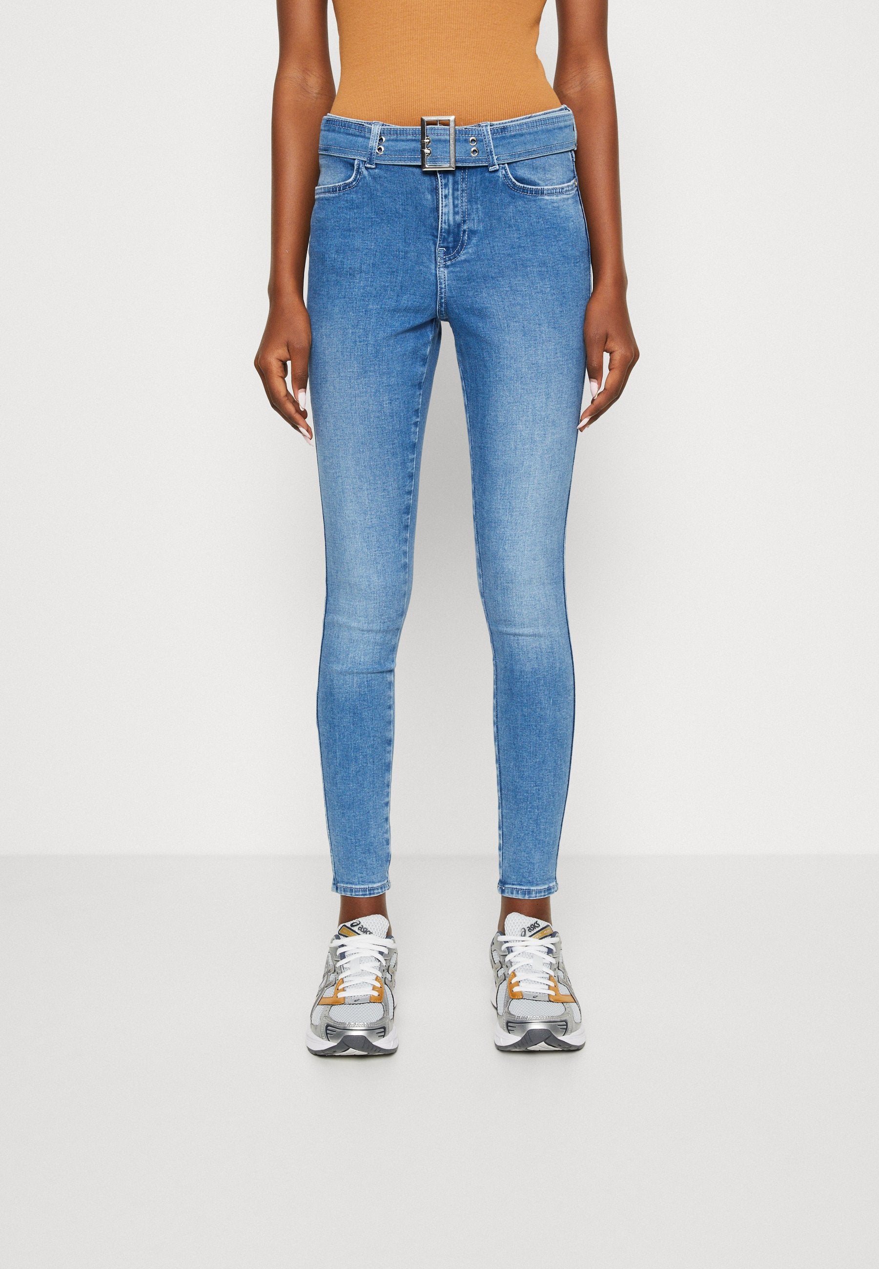 ONLWAUW MID WAIST BELT Media 3