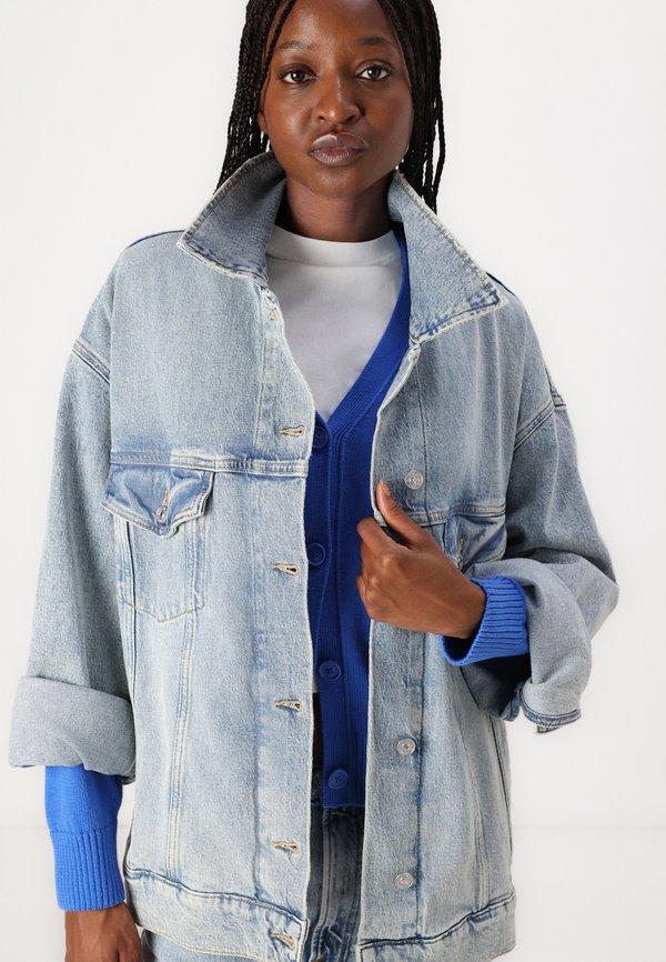 7 for all mankind OLI TRUCKER