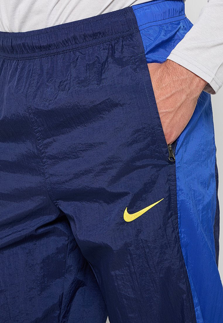 Nike Performance STANDARD FIT