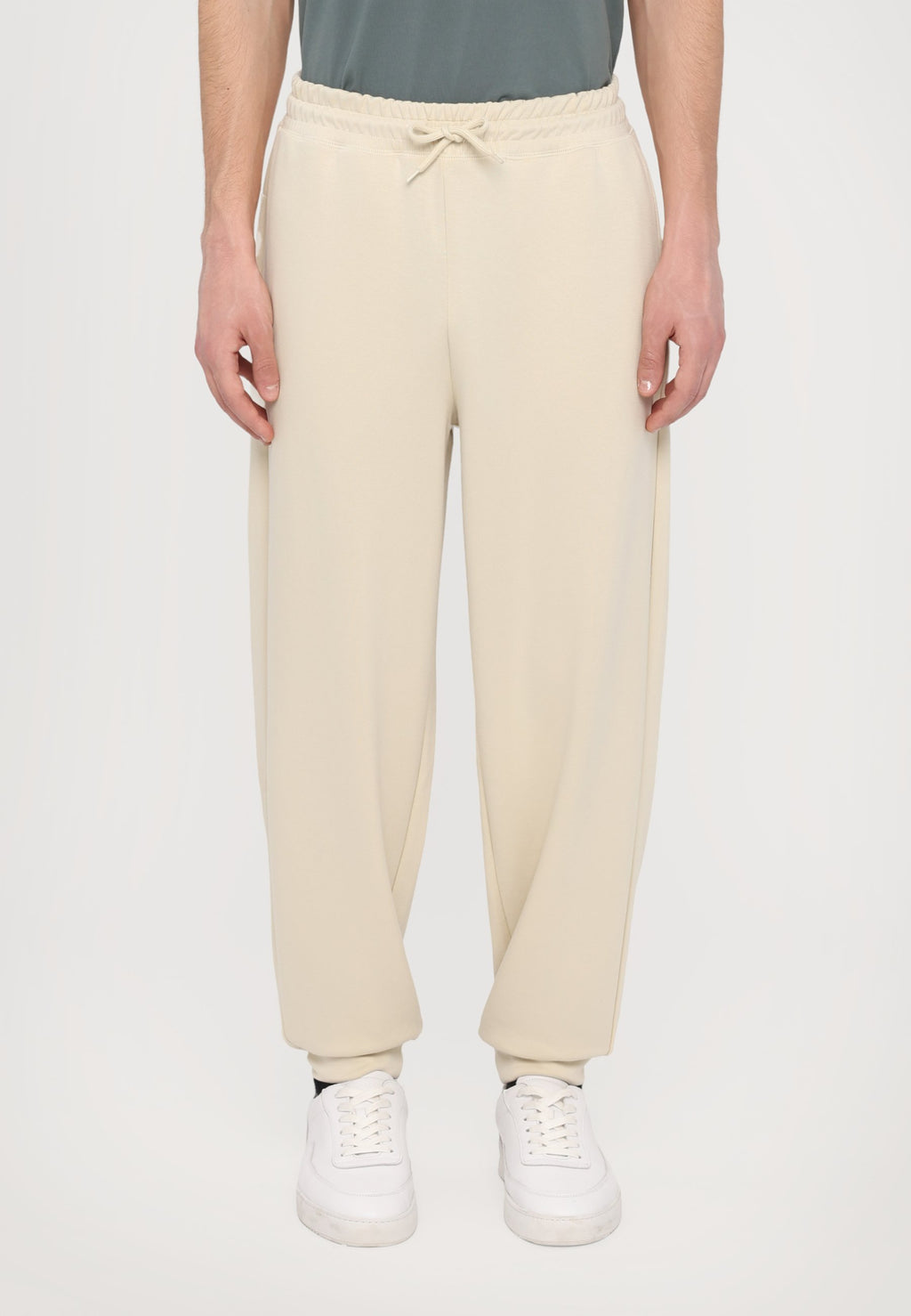 TROUSER UNISEX Media 3