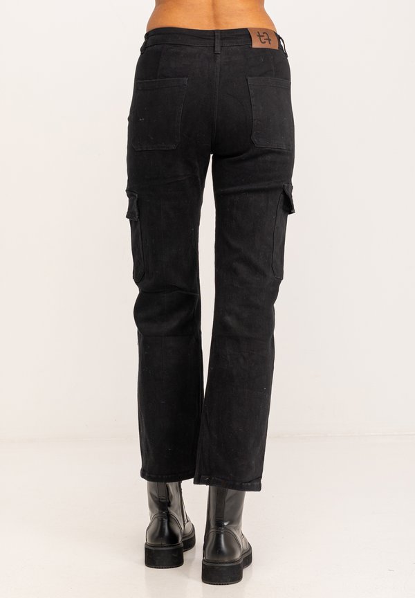 Tantra HOHER TAILLE