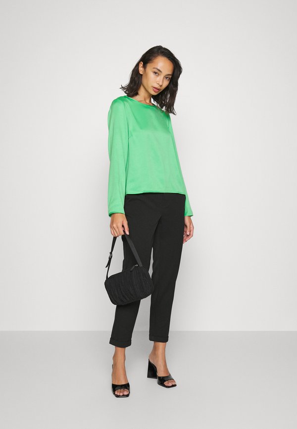Vero Moda Petite VMESSI SHORT