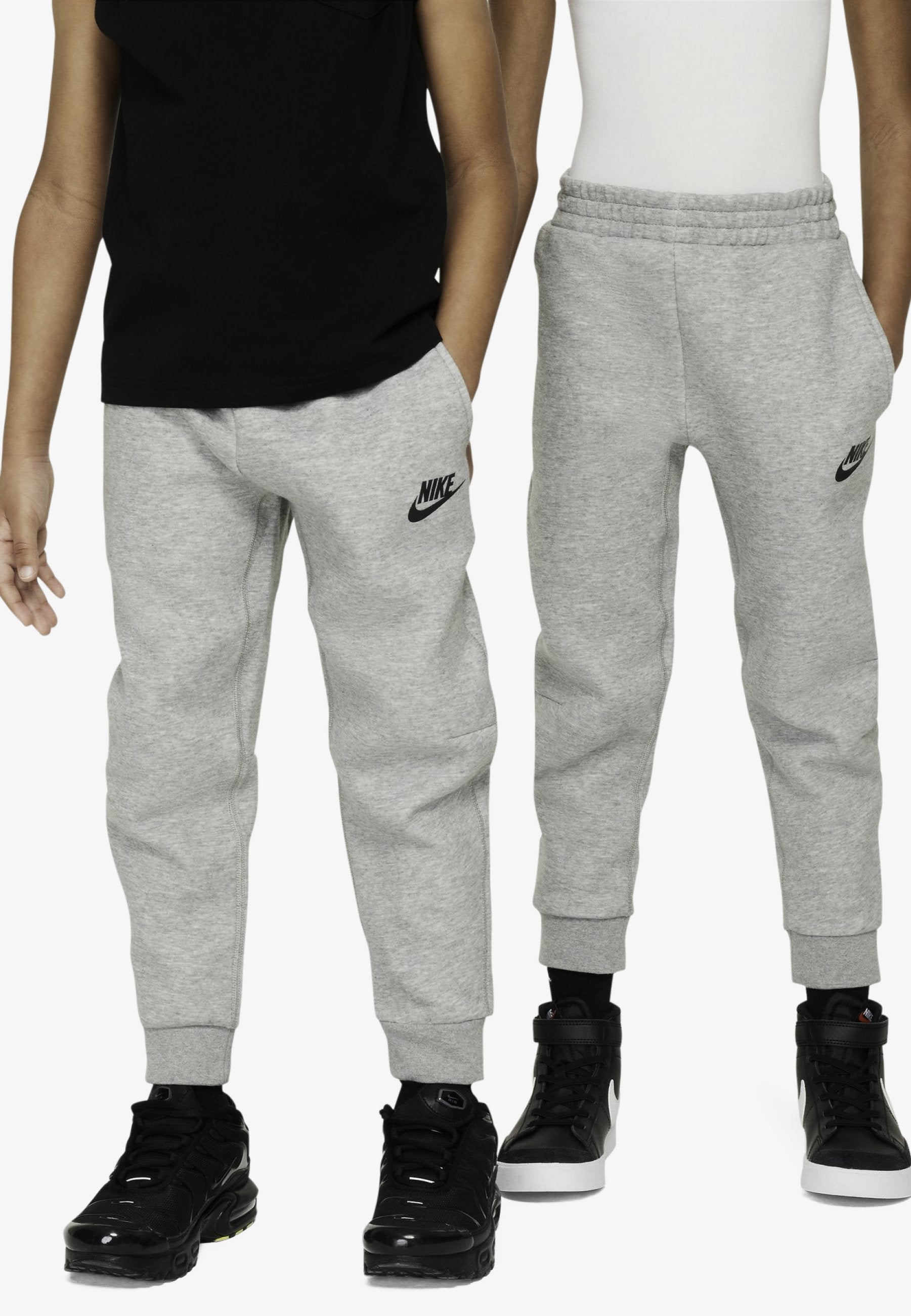Nike Sportswear TECH UNISEX SET