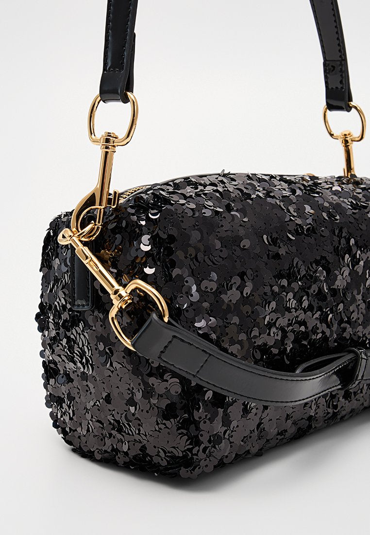 Love Moschino