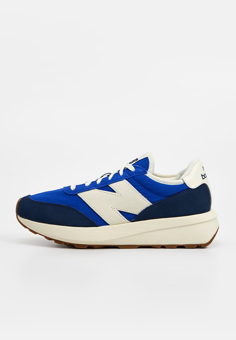 New Balance 370