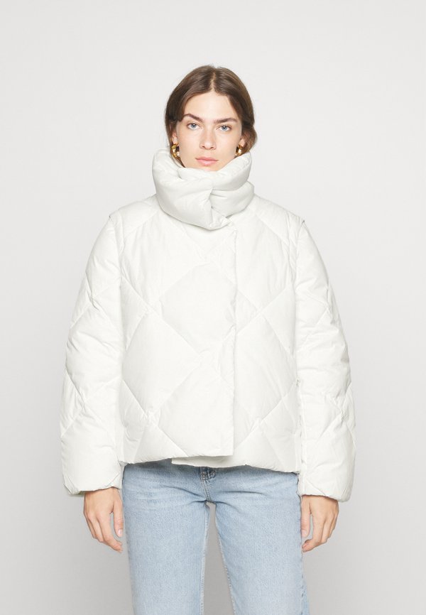Calvin Klein TRANSFORM PADDED JACKET