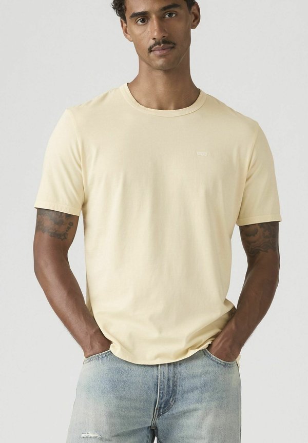 Levi's® LEVI'S ORIGINAL TEE GARMENT DYE OXBLOOD - Basic T-shirt - mineral black - yellows