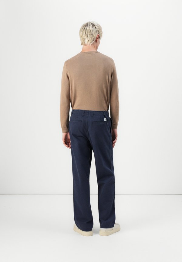 DOCKERS ALPHA LOOSE