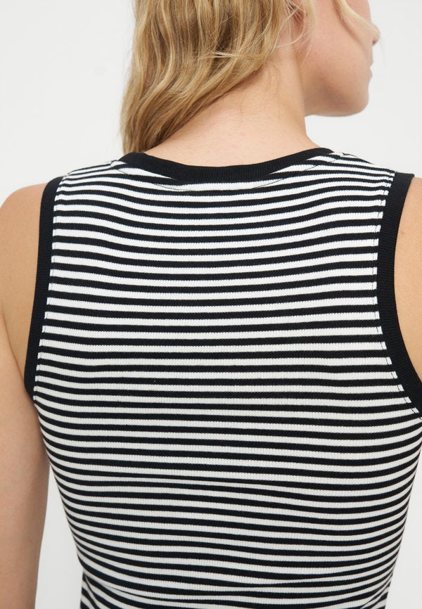 Tommy Hilfiger ESSENTIAL