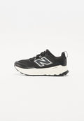 New Balance FRESH FOAM X GAROÉ V2 - Trail running shoes - black