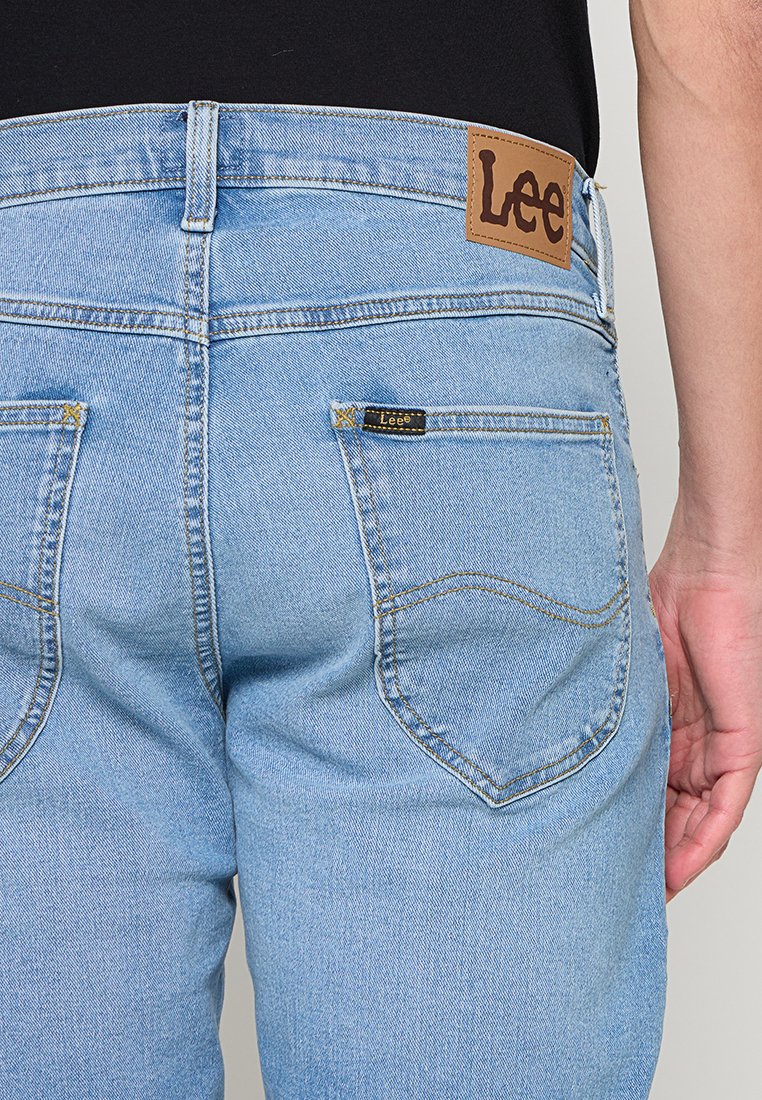 Lee