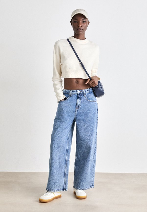 Tommy Jeans FADED MID RISE LOOSE JEANS