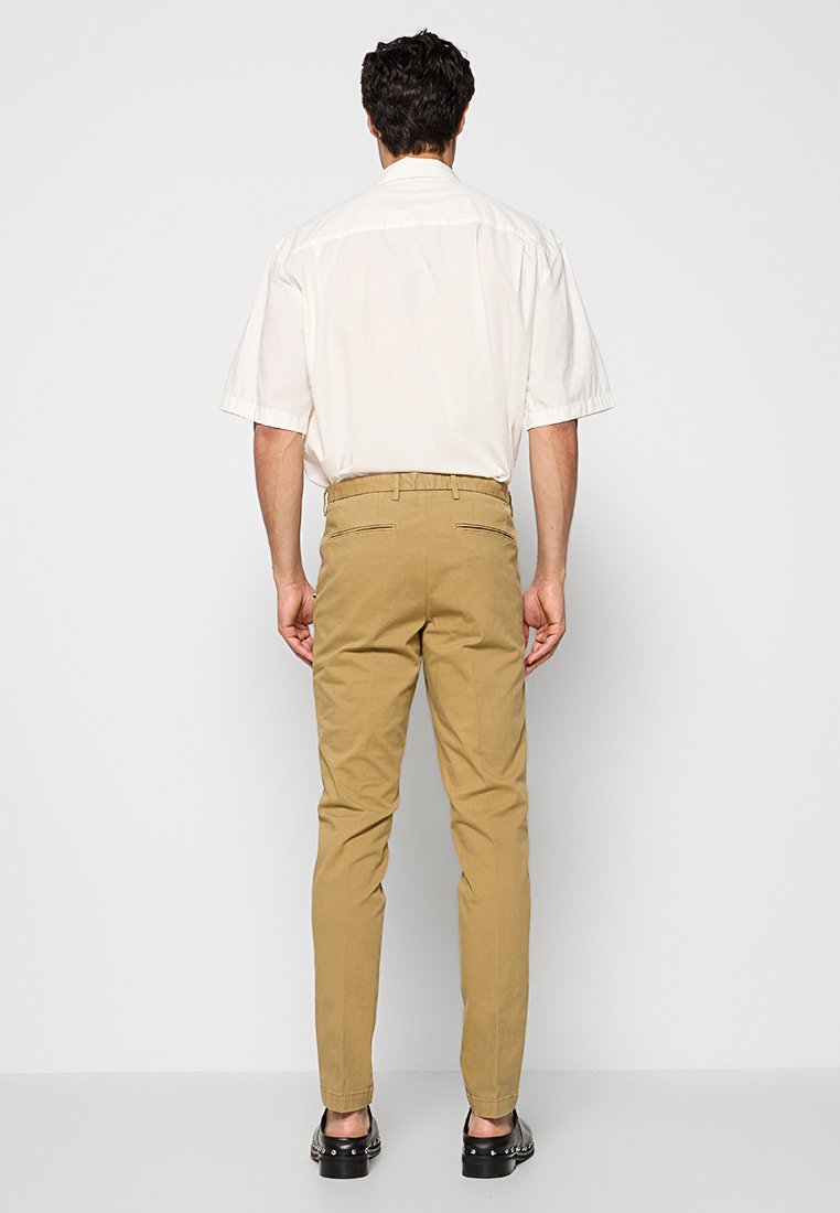 BOSS SLIM FIT