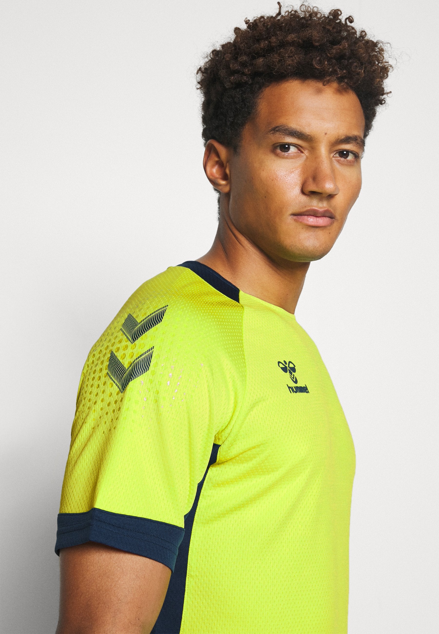Hummel LEAD