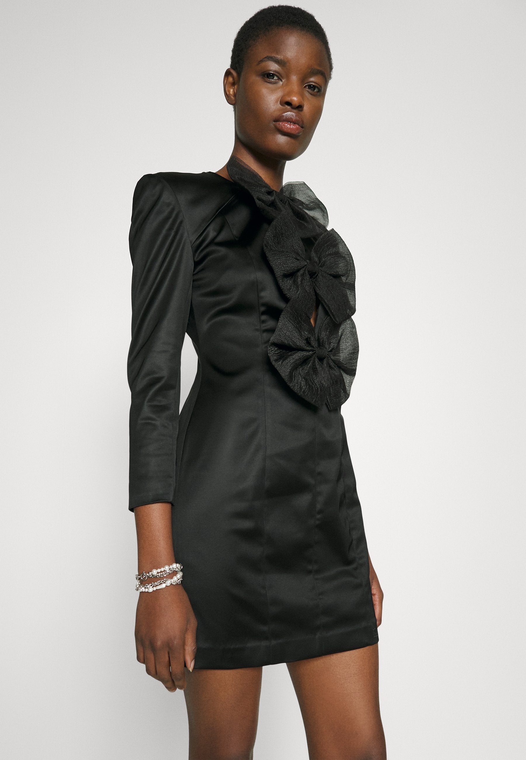 EVENING DRESS WITH BOWS Media 5