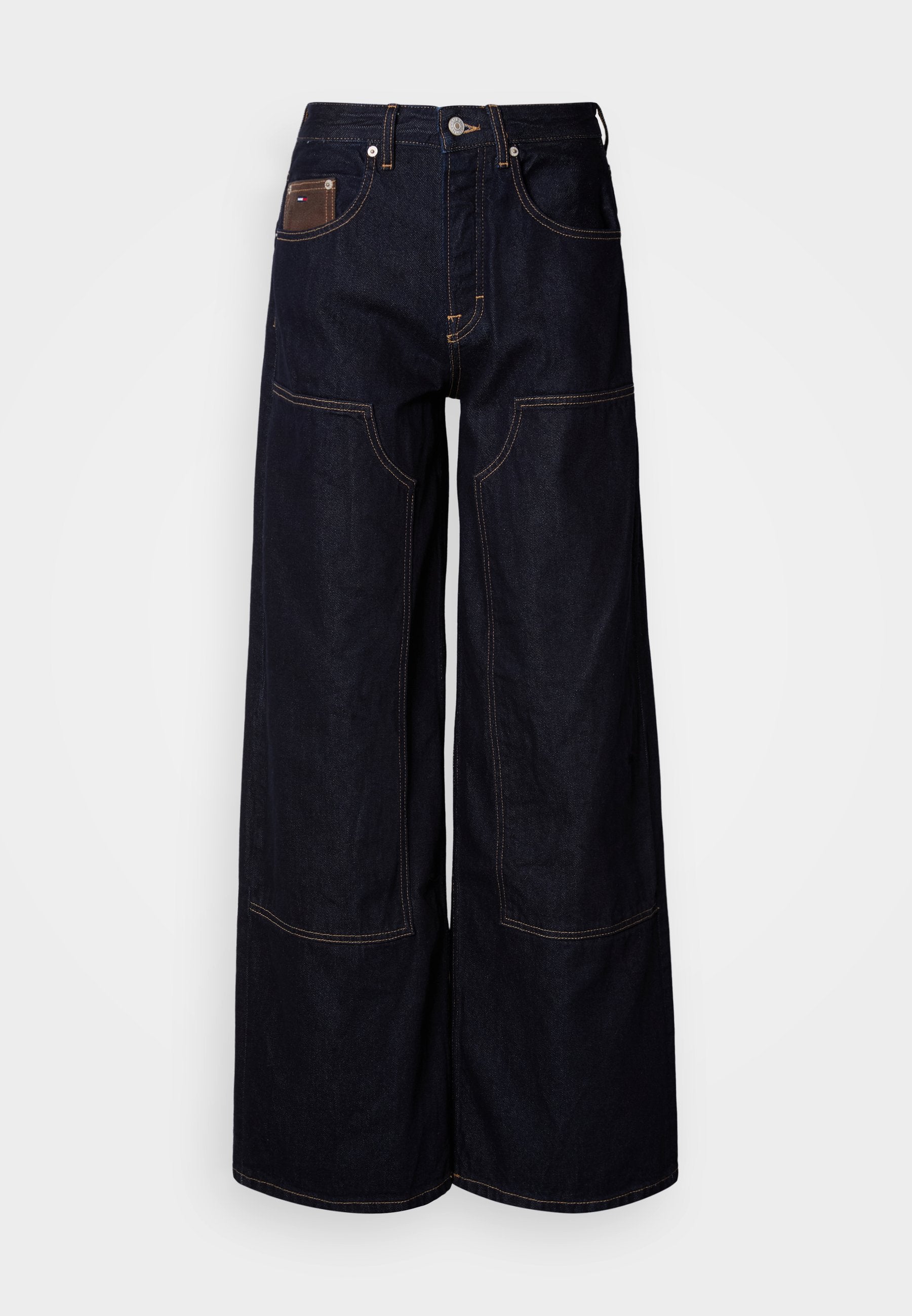 Dunkelblaue Jeanshose mit weitem Bein, Kontrastnähten, fünf Taschen und einem Knopfverschluss in der Taille.